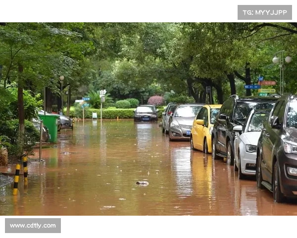 南昌突降暴雨致场地积水 多场比赛延期至夜间举行